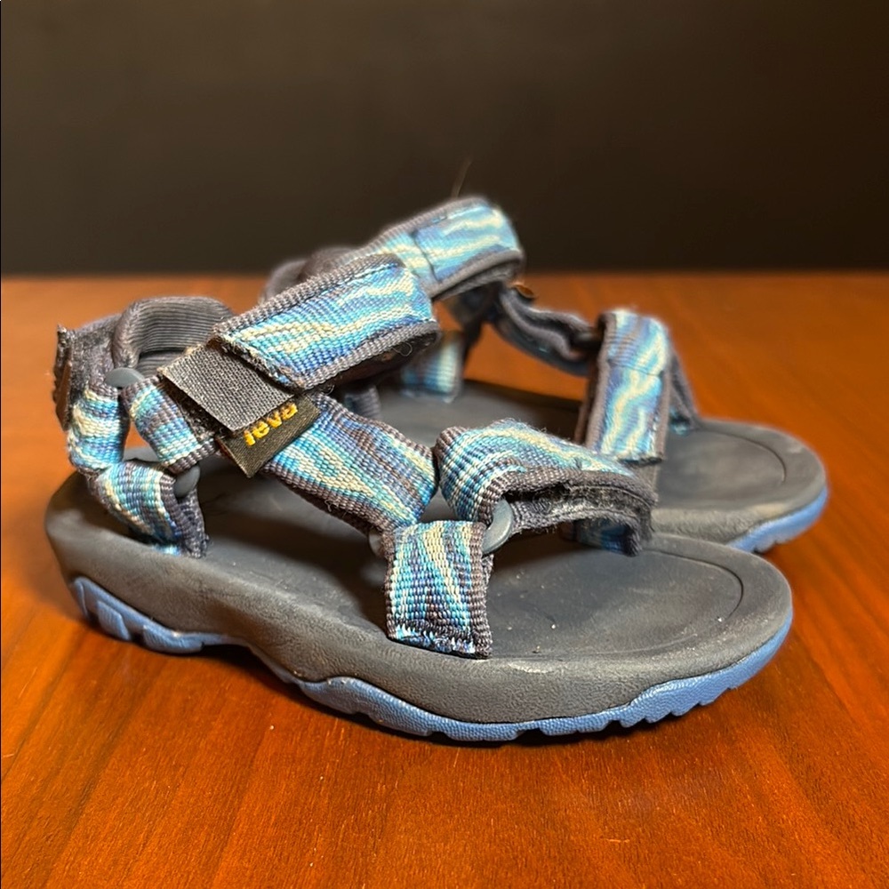 TEVA, Hurricane XLT 2 Sandal, size 4